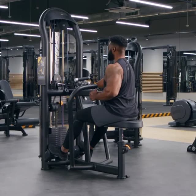 Single-Arm Seated Rows
