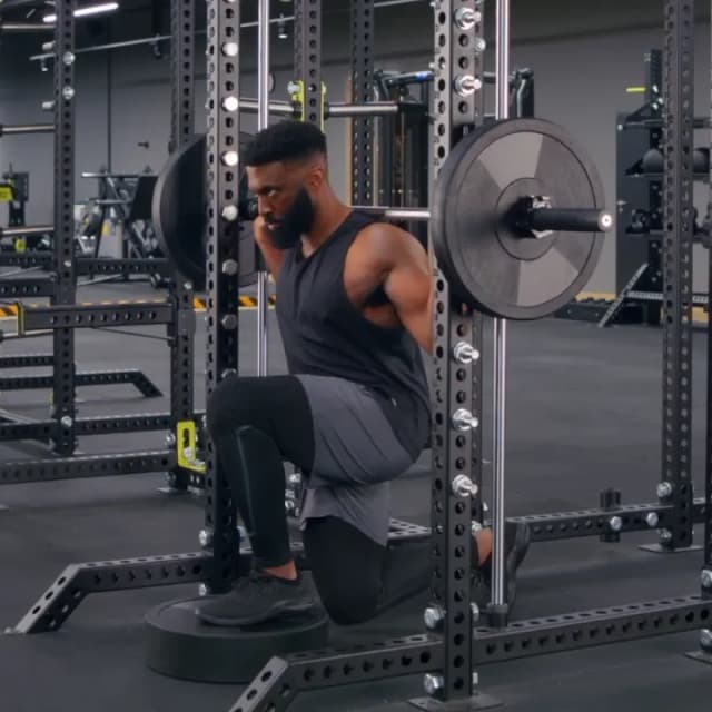Smith Machine Elevated Lunges