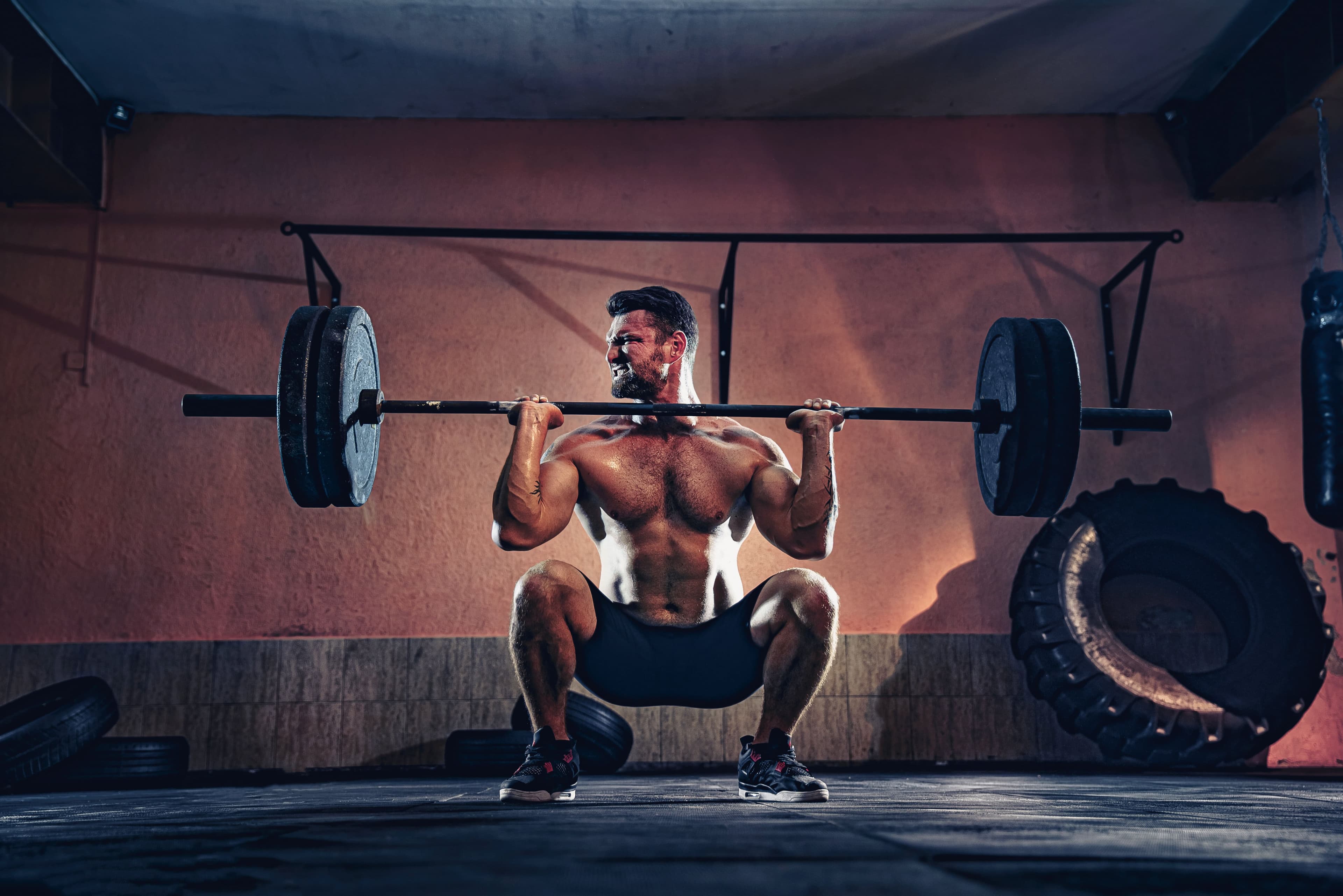 Trap Bar Deadlift vs Squat Comparison [Choosing Your Move]