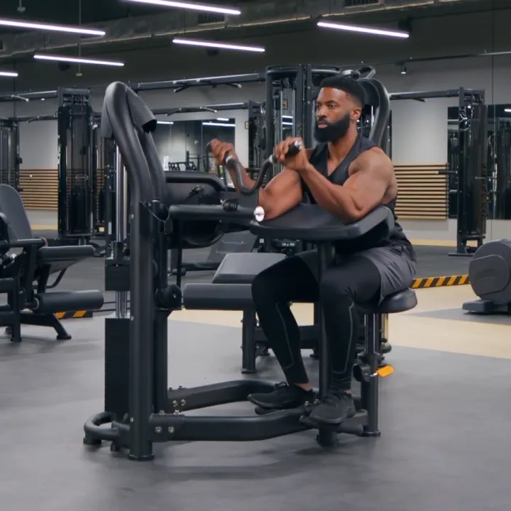 Machine Reverse Bicep Curls