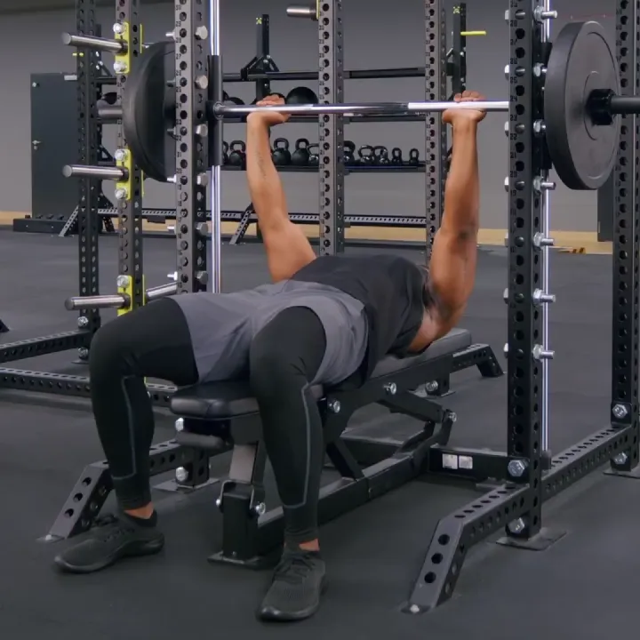 How to Do Smith Machine Bench Press: Video, Form, Muscles Worked, Tips ...